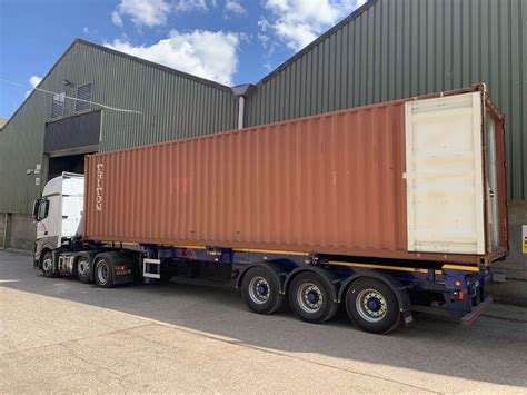 Pails Unloading From Container に対する画像結果