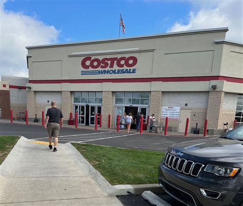 Toradh íomhá ar Costco Logo Apparel
