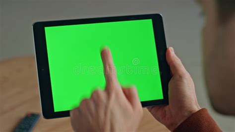 Toradh íomhá ar Scrolling GIF Computer Screen