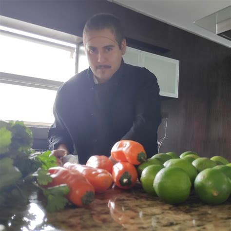 Private Chef Cooking in My Kitchen に対する画像結果