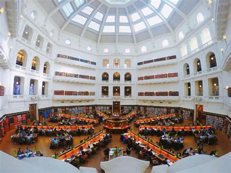 Uoft Victoria Library に対する画像結果