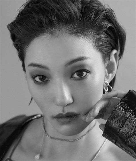 Lee Ji Hyun Model に対する画像結果