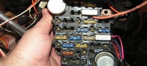 Toradh íomhá ar Connect Radio Wire to Fuse