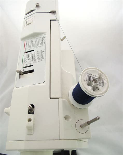 Toradh íomhá ar Sewing Machine with Thread Option