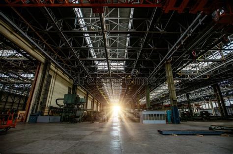 תוצאת תמונה עבור Engineering Workshop Inside