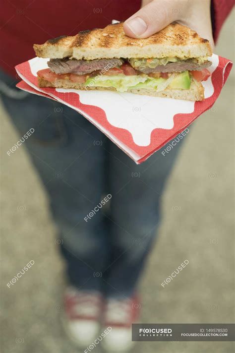 Person Holding A Steak に対する画像結果