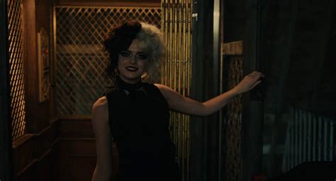 Emma Stone Gorilla 2021 Movies に対する画像結果