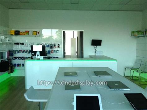 Toradh íomhá ar Computer Shop Display