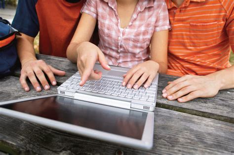 AutoCAD Software for Students Free Download に対する画像結果