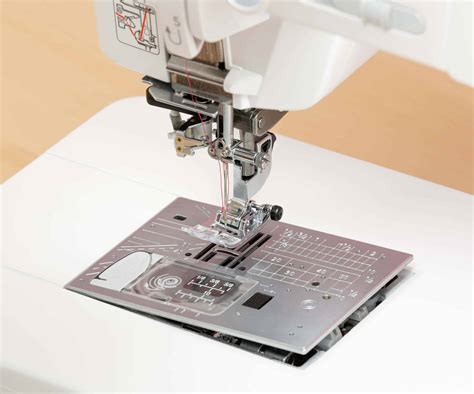 Toradh íomhá ar Computerized Sewing Machine Running Doom