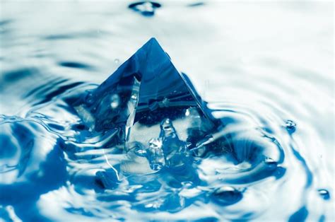 Bildergebnis für Crystal with Water Inside