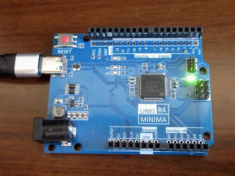Arduino R4 Pinout Dimensions に対する画像結果