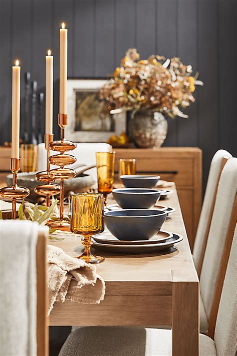 Afbeeldingsresultaten voor Rectangular Natural Light Wood Dining Room Table