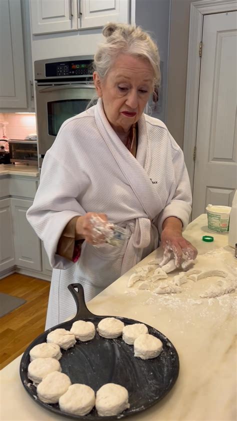 Afbeeldingsresultaten voor Cooking with Brenda Gantt Instagram