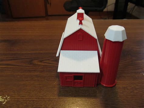 HO Scale Barn Kit に対する画像結果