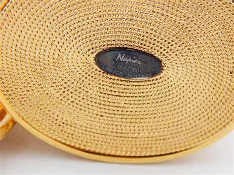 Toradh íomhá ar Lyndhurst Limited Edition Trinket Box