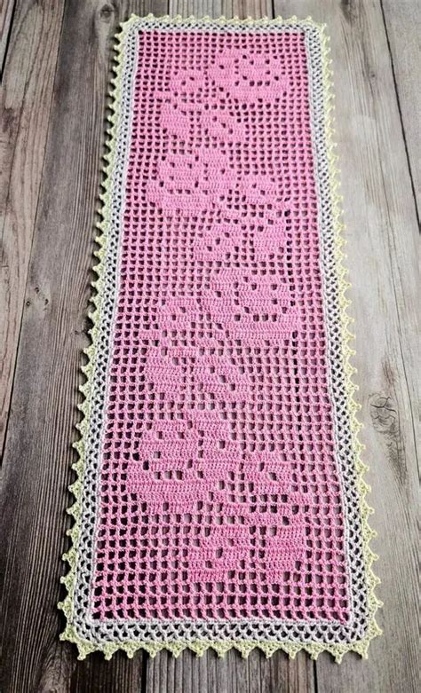 Toradh íomhá ar Free Table Runner Crochet Tatorial