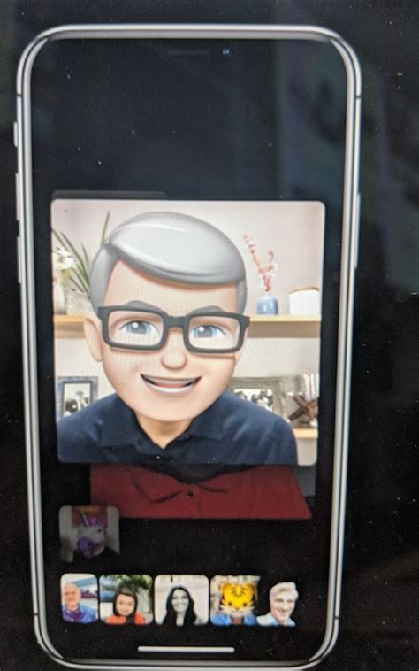 Toradh íomhá ar Tim Cook Me Moji