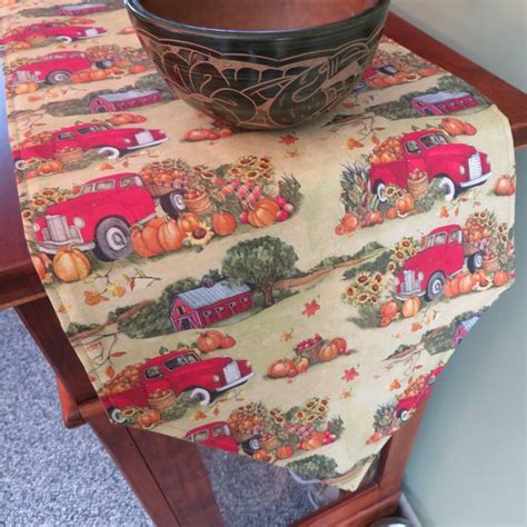 Red Pickup Spring Table Runner に対する画像結果