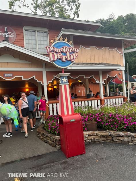 Demolition Derby 2020 માટે ઇમેજ પરિણામ