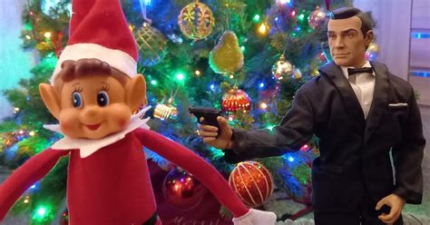 Christmas James Bond に対する画像結果