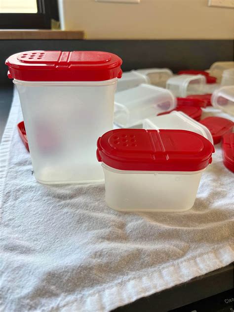 Toradh íomhá ar Used Tupperware for Sale Kitchener-Waterloo