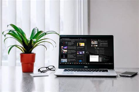 Image result for How to Create Split Screen for Multitasking in Windows 10