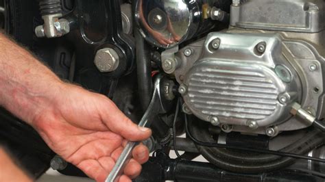 Toradh íomhá ar How Does a Old Model Brake Light Switch Work