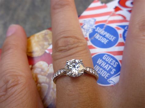 Résultat d’images pour Cracker Jack Box Decoder Ring