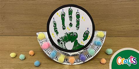 Alien Drawing On Scratch Paper に対する画像結果