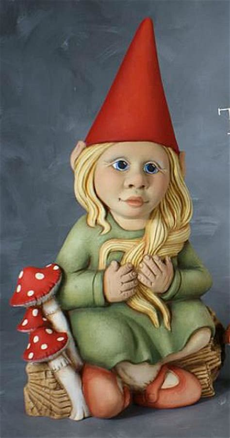 Afbeeldingsresultaten voor Lady Gnome Sitting