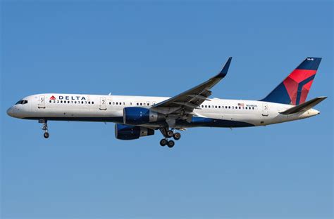 Delta 757 Plane に対する画像結果