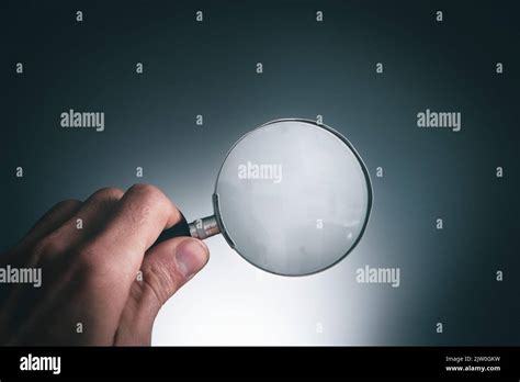 A Picture Detecting or with Magnifying Glass に対する画像結果