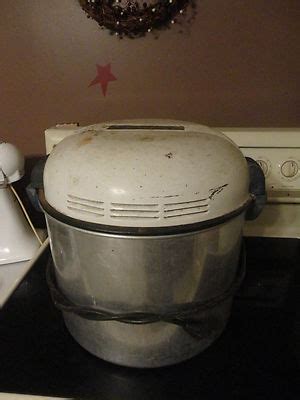 Antique Table Top Washing Machine に対する画像結果