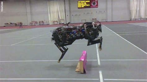 Toradh íomhá ar Robot Jumps 100 Feet