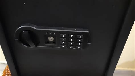 Crack Amazon Basic Safe に対する画像結果