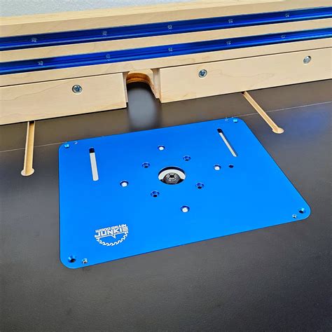 Homemade Router Table Insert Plate に対する画像結果