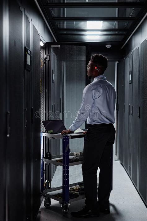 Toradh íomhá ar Setting Up Laptop