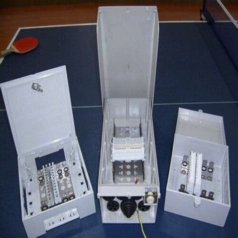 Toradh íomhá ar Wall Mounted Box Telephone