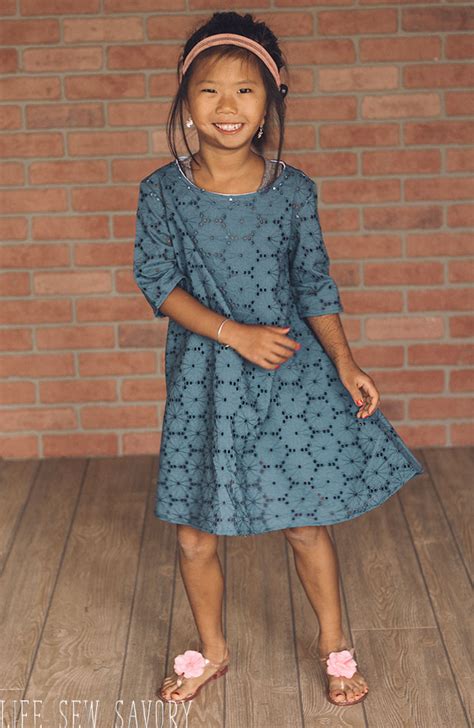 Toradh íomhá ar Easy Sewing Pattern Girl