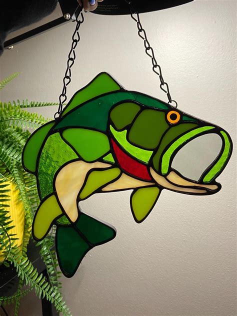 Toradh íomhá ar Stained Glass Bass Fish Pattern