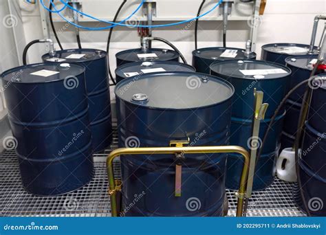 Toradh íomhá ar Blue Barrel Gasoline