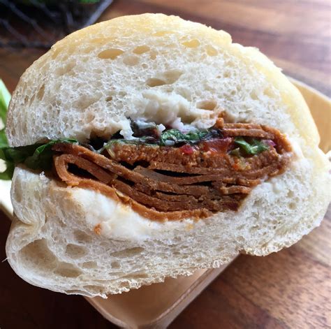 How to Layer Cold Cut Sandwich に対する画像結果