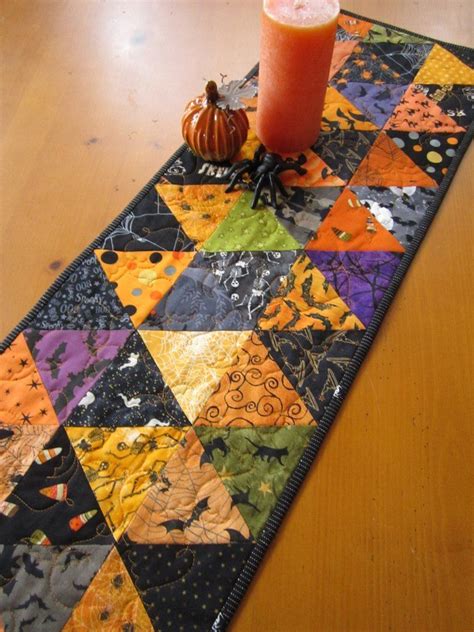Toradh íomhá ar Halloween Table Runner Patterns Free