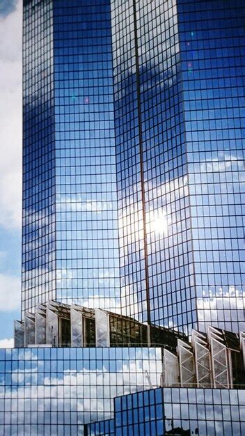 Glass Reflection Building Texture に対する画像結果