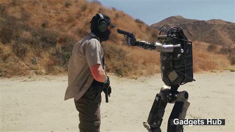 YouTube Gamer Robot vs Human에 대한 이미지 결과