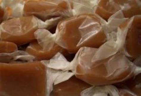 Toradh íomhá ar Candy Cane Meringue Cookies