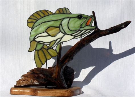 Toradh íomhá ar Stained Glass Bass Fish Pattern
