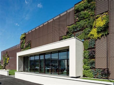 Metal Cladding Office Building に対する画像結果