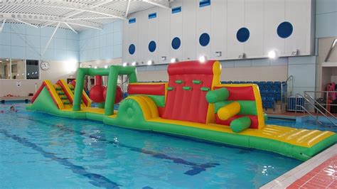 Toradh íomhá ar Inflatable Pool Obstacle Course